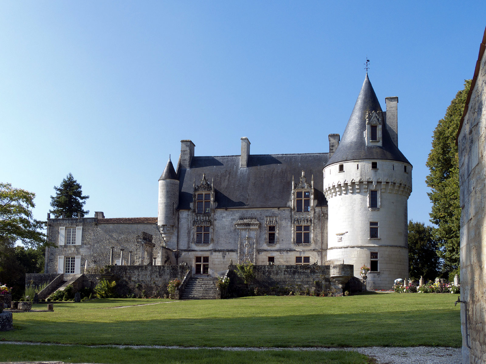 Chateau-de-Crazannes